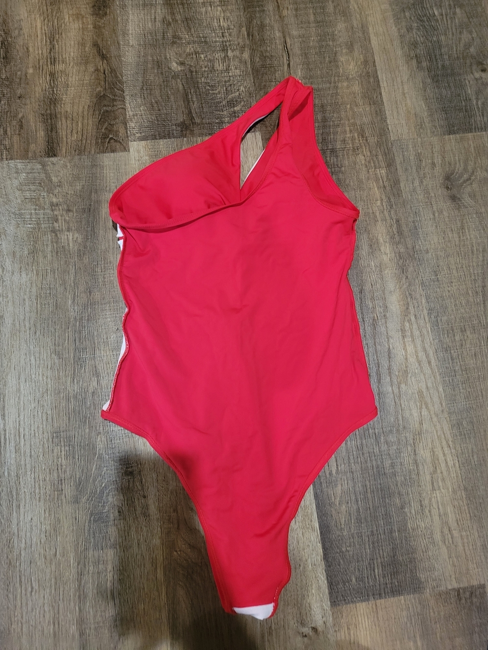 SHEIN Hot Red One-Shoulder Twist One-Piece Swimsuit - Picture 4 of 13
